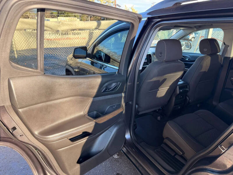 2018 GMC Acadia SLE-2