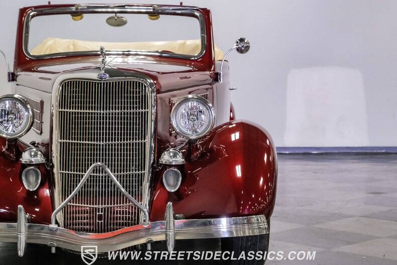 1935 Ford Cabriolet