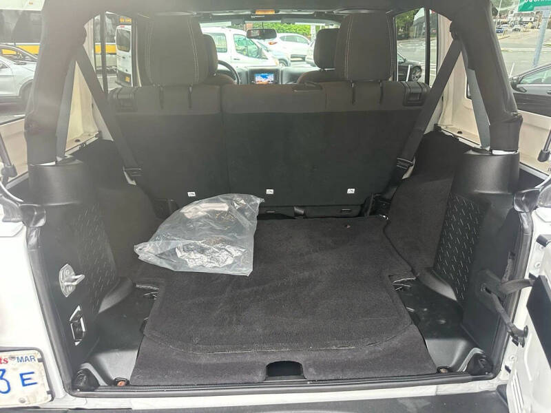 2018 Jeep Wrangler JK Unlimited Sahara