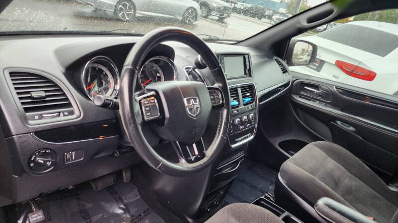 2018 Dodge Grand Caravan SE Plus