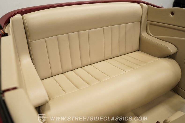 1937 Ford Cabriolet