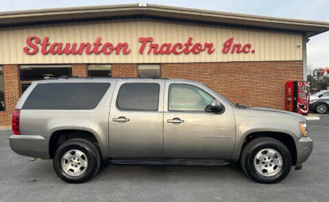 2008 Chevrolet Suburban for sale at STAUNTON TRACTOR INC in Staunton VA