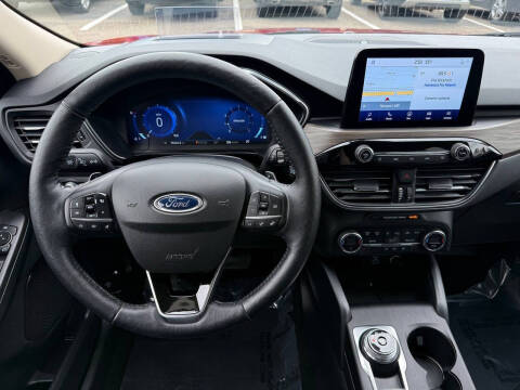 2020 Ford Escape Titanium