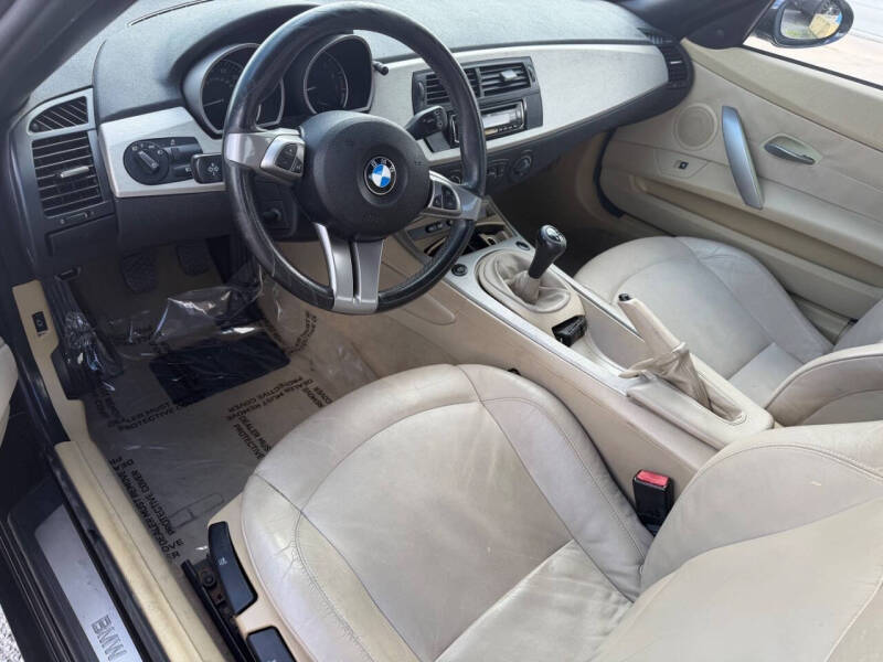 2005 BMW Z4 2.5i