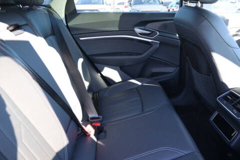 2024 Audi Q8 e-tron quattro Premium Plus