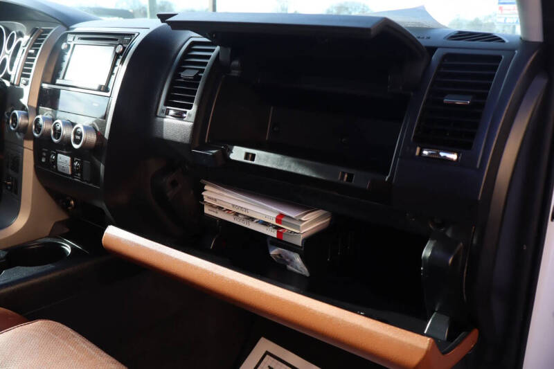 2014 Toyota Sequoia Platinum