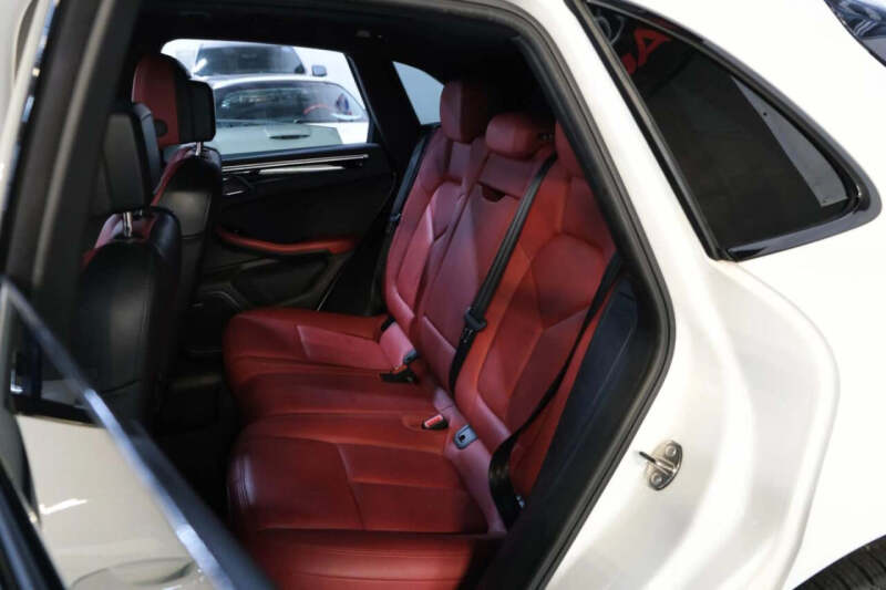 2017 Porsche Macan S