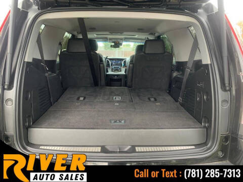 2019 Cadillac Escalade Luxury