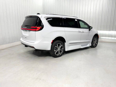 2026 Chrysler Pacifica Pinnacle