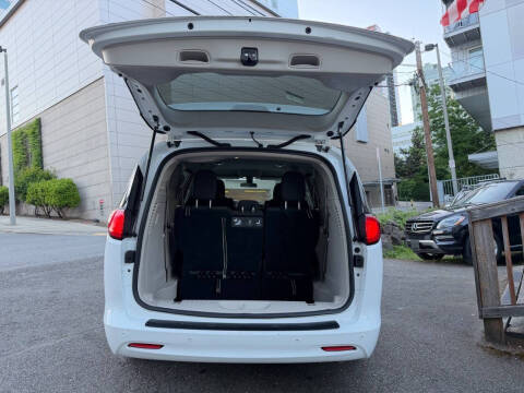 2018 Chrysler Pacifica LX