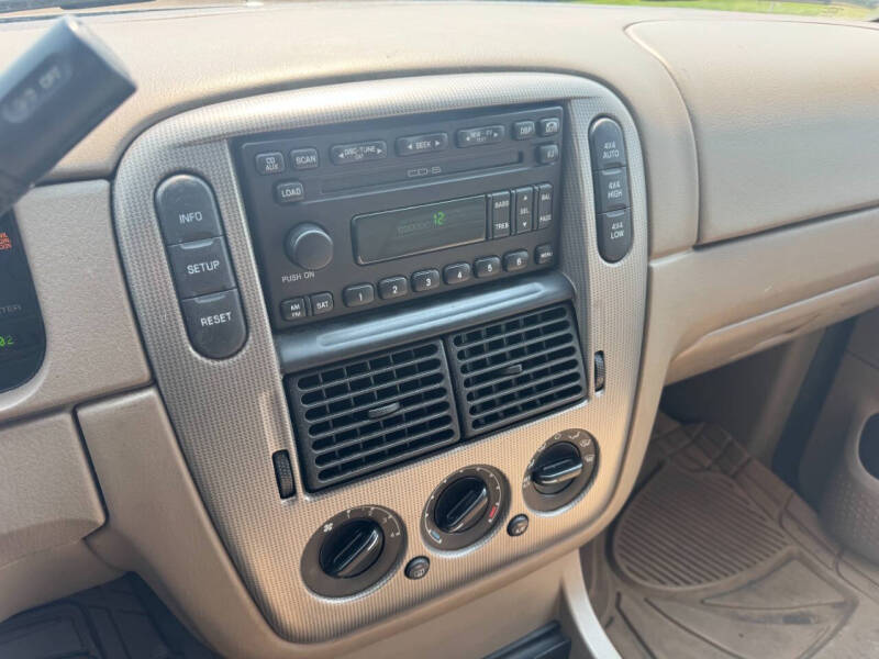 2005 Ford Explorer XLT