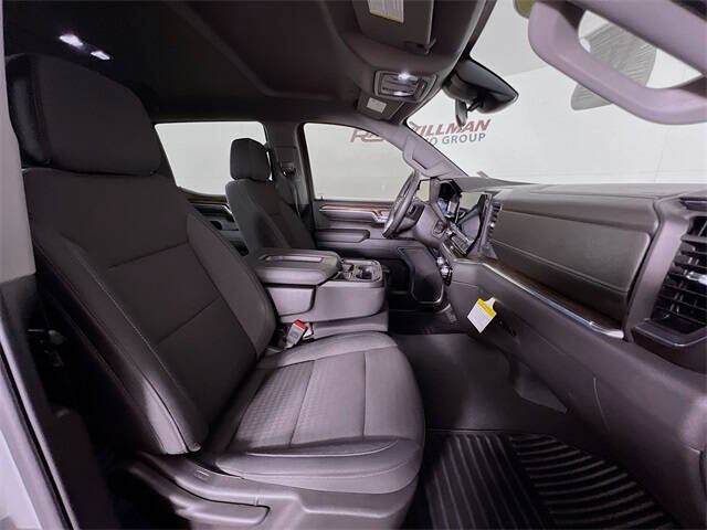 2024 GMC Sierra 1500 Elevation Standard