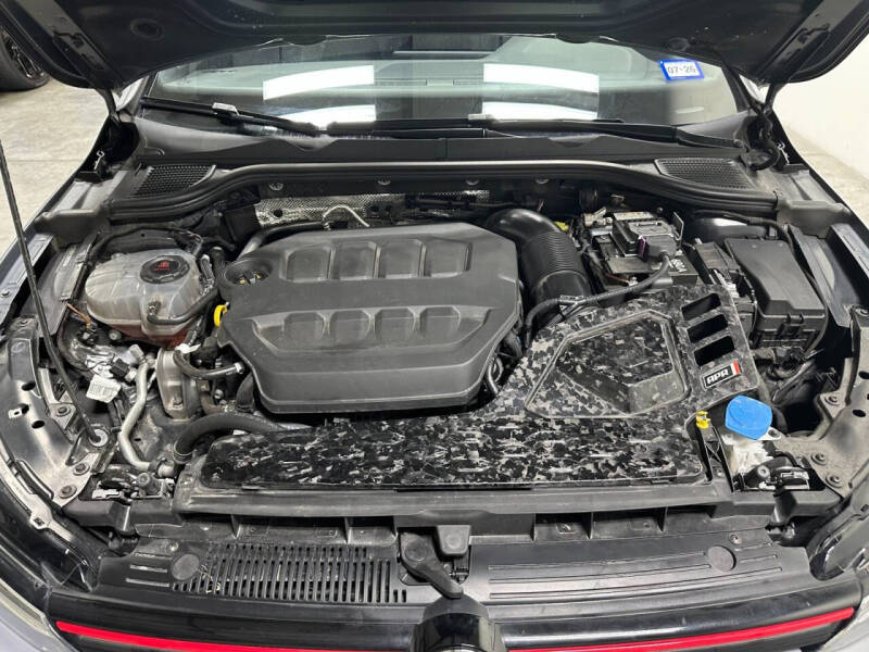 2024 Volkswagen Golf GTI SE