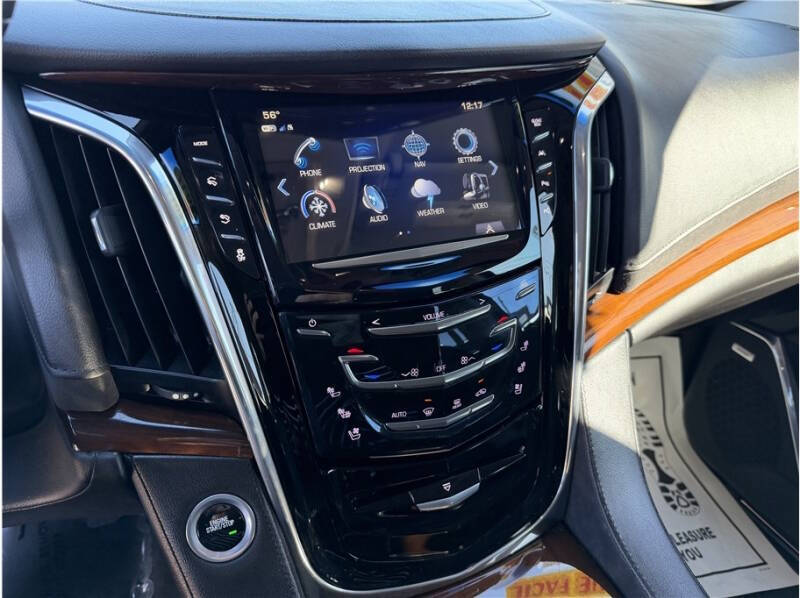 2017 Cadillac Escalade Luxury