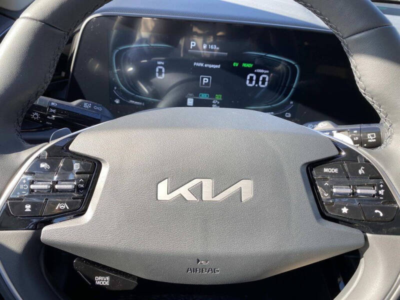 2025 Kia Niro Plug-In Hybrid EX