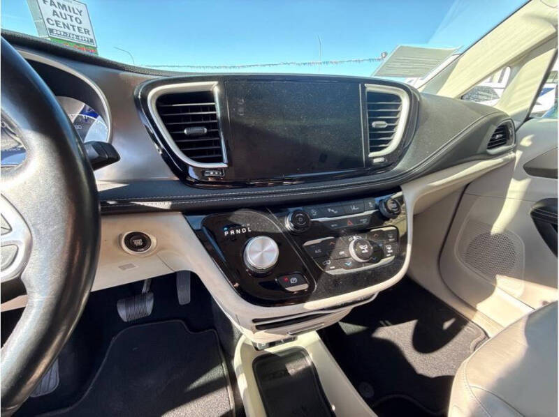 2021 Chrysler Pacifica Touring L