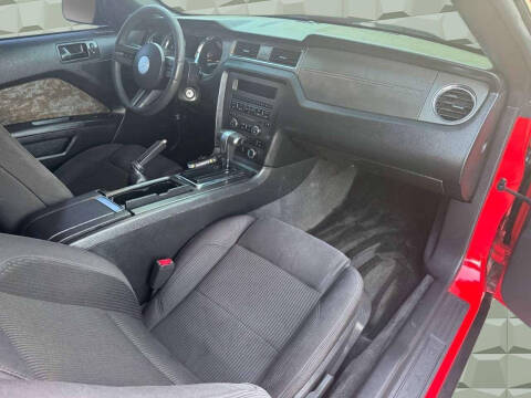 2012 Ford Mustang V6