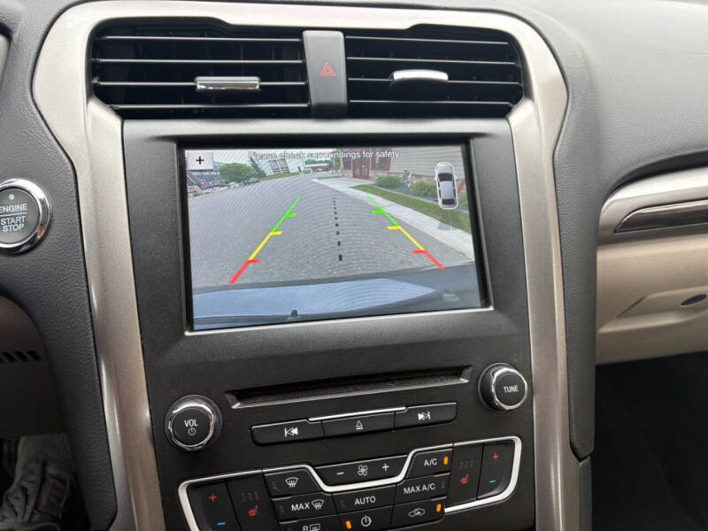 2018 Ford Fusion SE