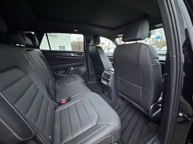 2026 Volkswagen Atlas Cross Sport SEL R-Line Black 4Motion