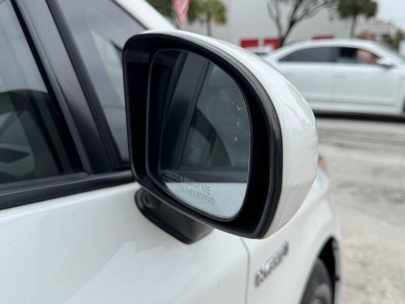 2012 Toyota Prius One
