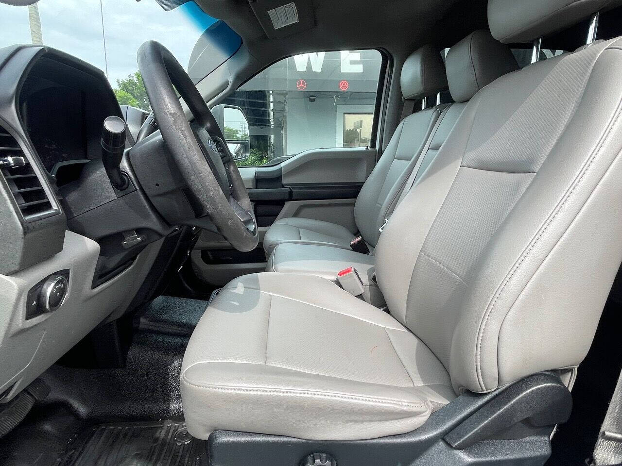 2017 FORD F-350 Pickup - $31,900