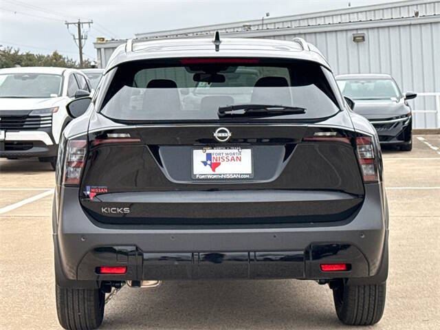 2026 Nissan Kicks SV