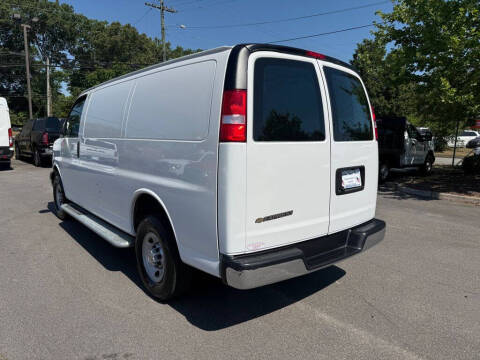 2024 Chevrolet Express 2500