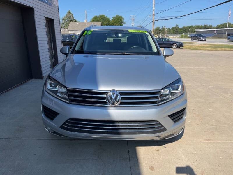 2015 Volkswagen Touareg for sale at Auto Import Specialist LLC in South Bend IN