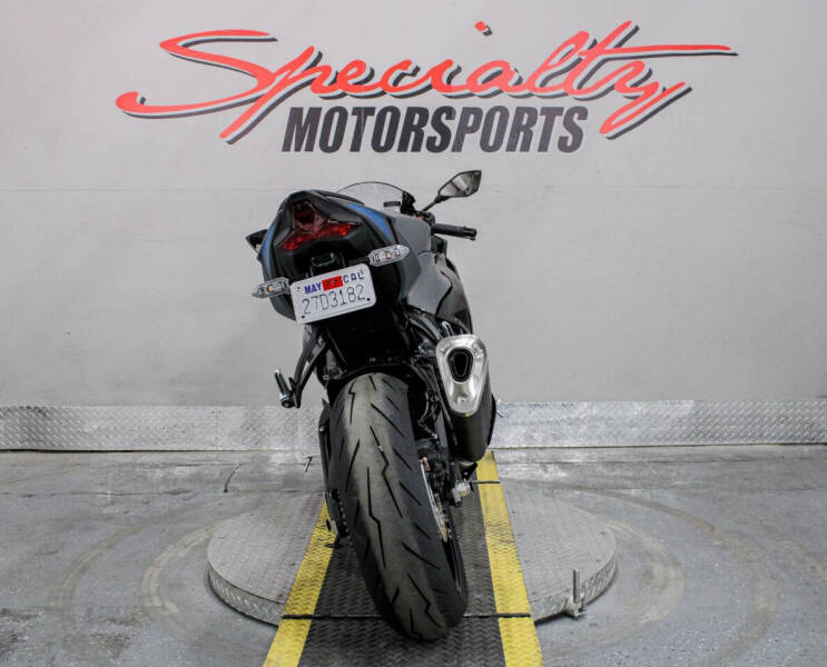 2025 Kawasaki Ninja ZX-6R ABS KRT Edition