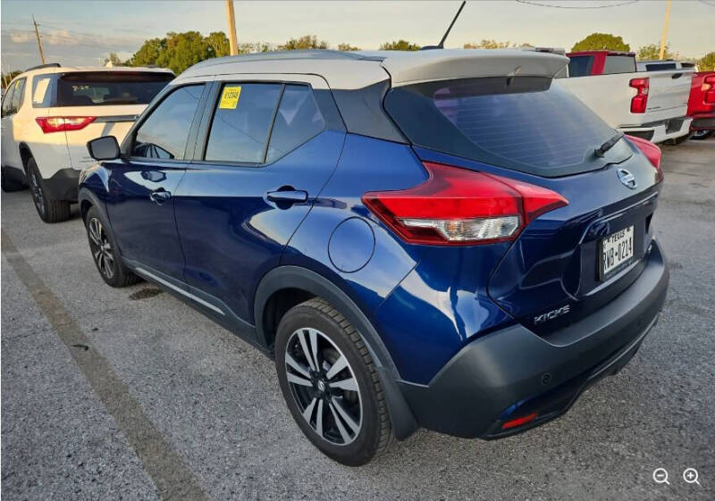 2019 Nissan Kicks SR