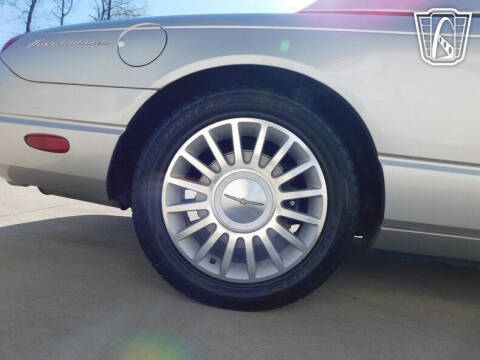 2004 Ford Thunderbird Deluxe