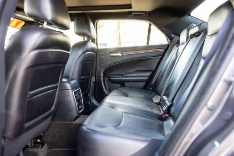 2017 Chrysler 300 C Platinum