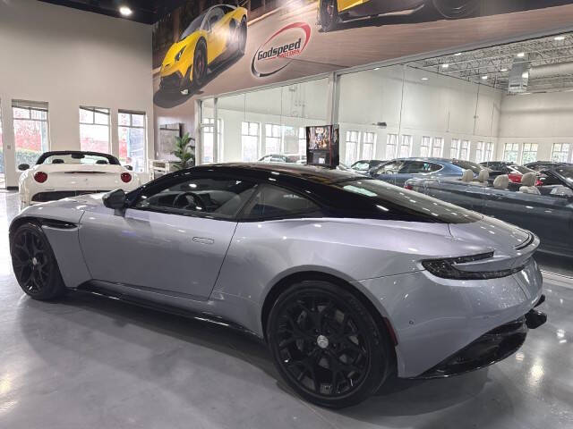 2019 Aston Martin DB11 V8