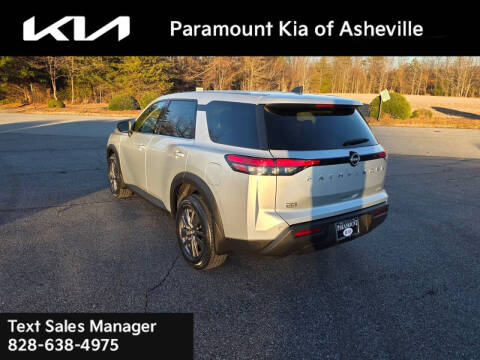 2024 Nissan Pathfinder S