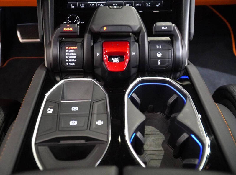 2024 Lamborghini Urus S