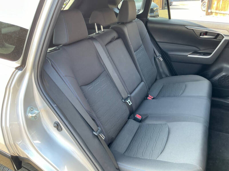 2023 Toyota RAV4 Hybrid SE