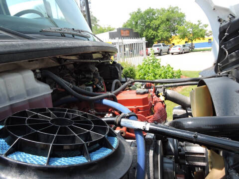 2008 Freightliner M2 106