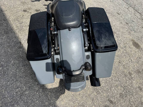 2010 Harley-Davidson FLHX -