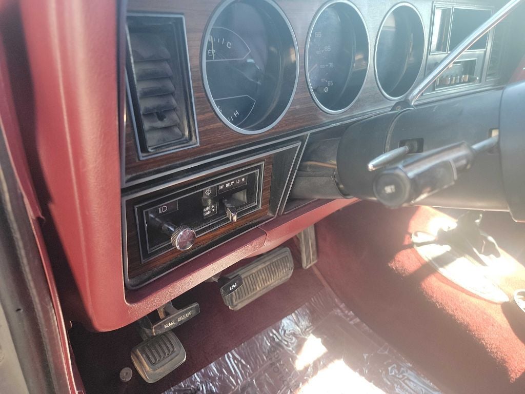 1984 Dodge Ramcharger 27
