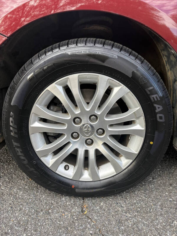 2014 Toyota Sienna XLE 7-Passenger Auto Access Seat