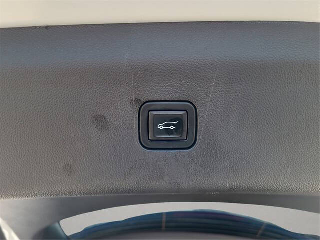 2022 Buick Enclave Essence