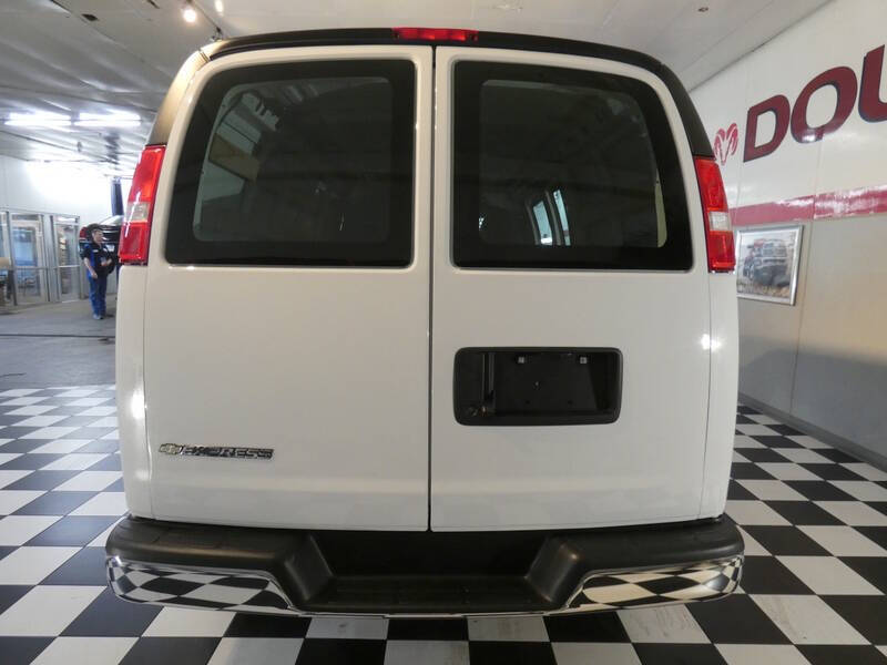 2023 Chevrolet Express 2500