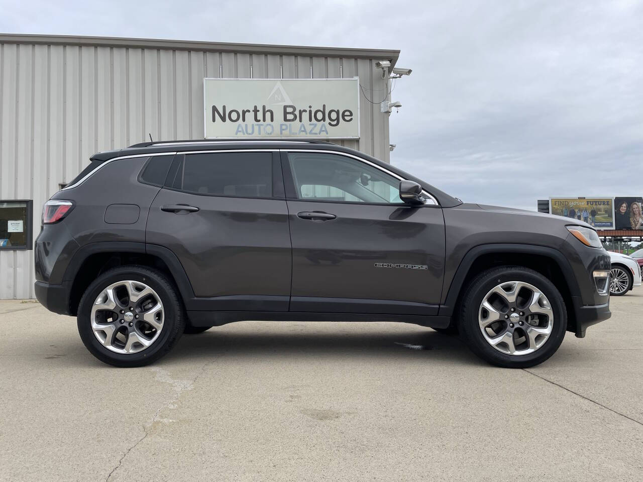 2020 Jeep Compass Limited photo 25