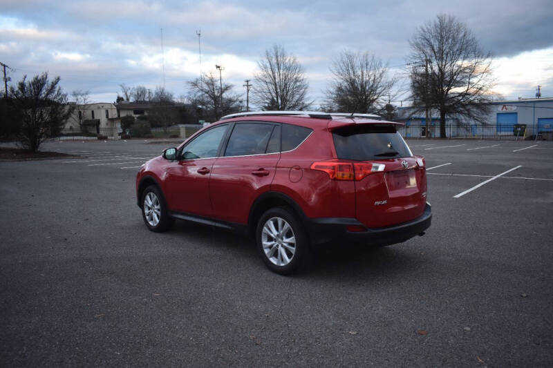 2015 Toyota RAV4 Limited photo 4