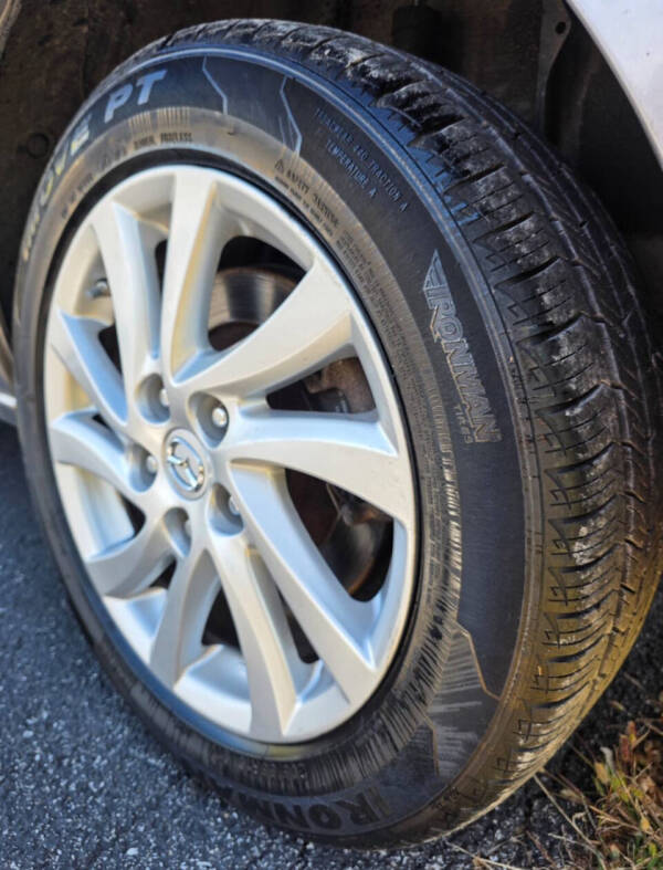 2012 Mazda MAZDA5 Sport