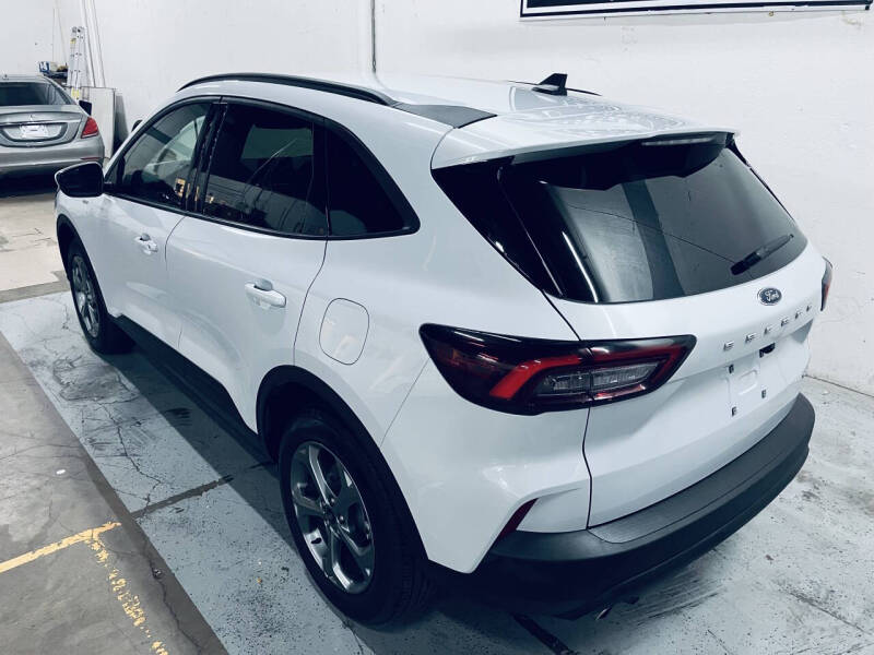 2025 Ford Escape ST-Line Select