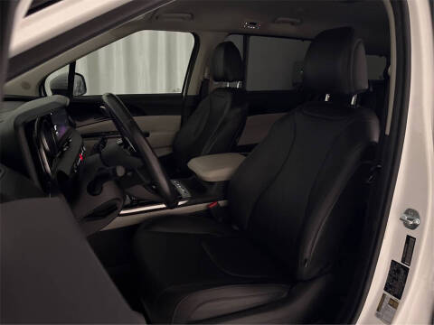 2022 Kia Carnival EX