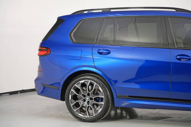 2024 BMW X7 M60i