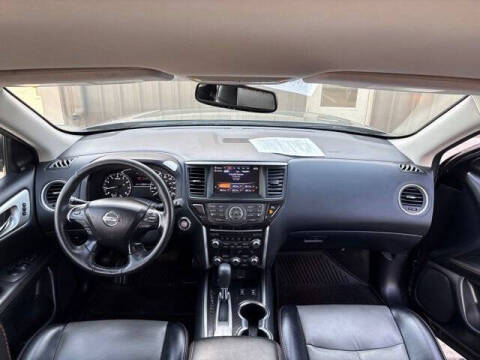 2019 Nissan Pathfinder SL
