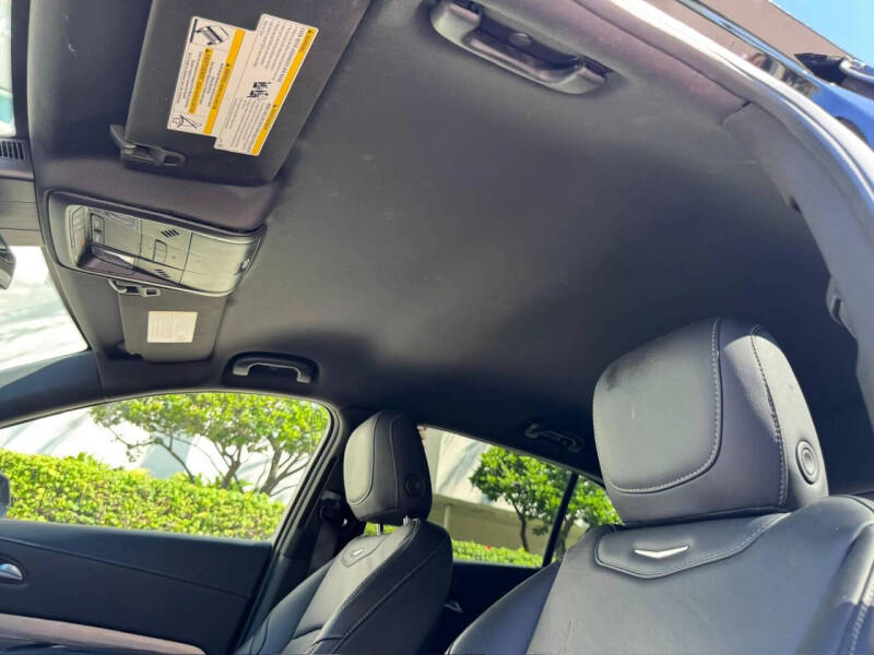 2024 Cadillac XT4 Premium Luxury